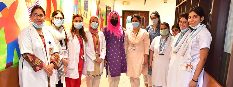 Sara Vazir (Sara’s Henna) spends a day with paediatric cancer patients